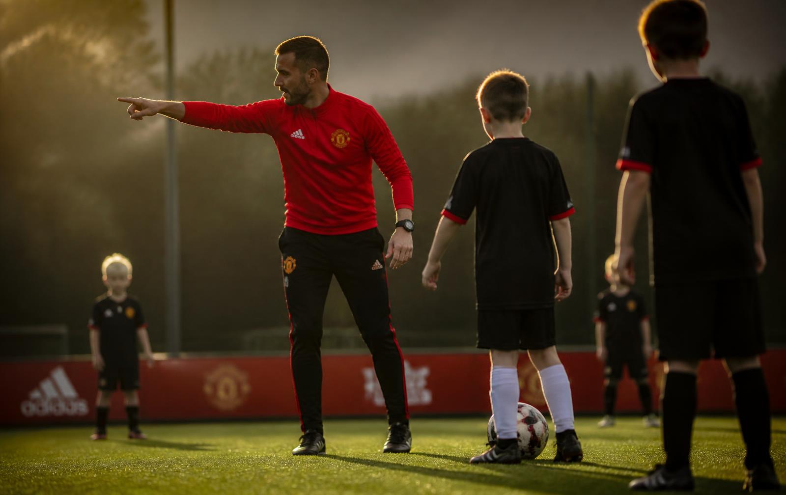 Treino da escolinha de futebol